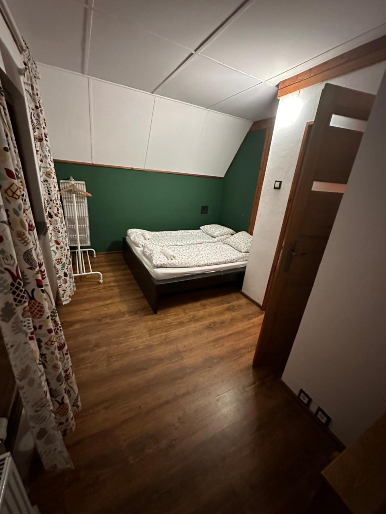 Jozka Chata Max 15 Os Sauna Jacuzzi Porąbka Eksteriør billede